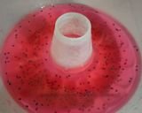 Foto langkah ke 3 dari resep Pudding kemerdekaan (leci susu).