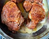 Foto del paso 3 de la receta: Ribeye a la mantequilla de ajo con especias