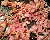 A picture of step 1 of Sweet and salty bacon, toppings.