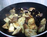 A picture of step 1 of LG EGGPLANT AND FRIED DACE WITH SALTED BLACK BEAN( FUSION CANNED FOOD COMBO ).