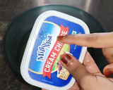 மோனோகிராம் க்ரீம் சீஸ் ப்ரூட் கேக்(MONOGRAM CHEESE CAKE RECIPE I ரெசிபி ஸ்டேப் 5 புகைப்படம்