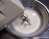 A picture of step 14 of Milky Cream Swiss Rolls.