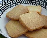 A picture of step 8 of Easy Shortbread Cookies.