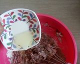 Foto langkah ke 2 dari resep Chocolate hokkaido chiffon cupcake.