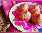 A picture of step 2 of Rose flavoured Modaks.