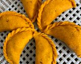 मटार कंरजी (Matar Karanji Recipe In Marathi) रेसिपी स्टेप 4 फोटो 