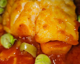 Foto del paso 4 de la receta: Bacalao skrei con salsa de tomate y habitas tiernas