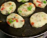 A picture of step 3 of Mushroom Tikki.