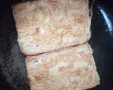A picture of step 2 of Bread with egg.