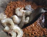 Foto langkah ke 2 dari resep Gulai udang kacang panjang.
