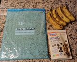 Foto del paso 1 de la receta Galletas de almendras con plátano y pepitas de chocolate