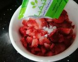 صورة لخطوة 1 من وصفة 🍓🍓أسرع مربى الفراولة صحيه وصالحه للكيتو دايت 🍓🍓