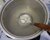 Foto langkah ke 4 dari resep Miyeok Guk (sup rumput laut).