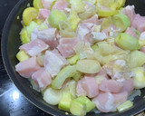 Foto del paso 6 de la receta: Pechuga de pollo con verduras