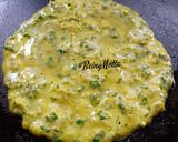 A picture of step 4 of Besan-Oats-Fenugreek Chilla.