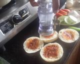 A picture of step 4 of Bachelor Sunday Burger.
