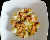 Foto del paso 8 de la receta: Ensalada de langostinos con vinagreta de lima y hierbabuena