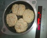 A picture of step 2 of Low-Carb Okara Hamburgers.