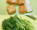 A picture of step 2 of Pork, Greens, Atsuage in Oyster Sauce.