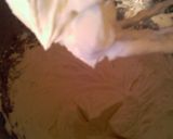 A picture of step 4 of whipped cream puffs.