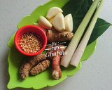Foto langkah ke 1 dari resep Ayam goreng bumbu kuning #BandungRecook2_CiaFebri.