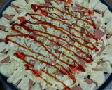 Foto langkah ke 4 dari resep Homemade yummy pizza.