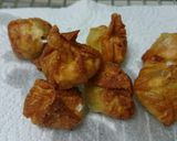A picture of step 3 of Ham And Cheese Fried Wanton.