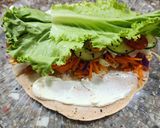Foto del paso 7 de la receta: 🍳🌯Wrap fresco de vegetales y huevo revuelto 🌯🍳