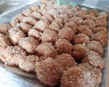 Mustáros húsgolyók borsmártással, sajtszószos spagettiágyon recept fázis 3 fotója