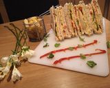 A picture of step 8 of Club Sandwiches.