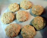 A picture of step 5 of salmon cake markII.