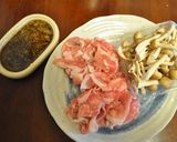 A picture of step 1 of Our Household's Staple ＊ Pan-Fried Pork with Ginger ♬.