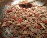 A picture of step 2 of Pizza pasta.