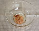 A picture of step 1 of Tuna and Umeboshi Pasta.