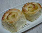 A picture of step 11 of Microwave-simmered Apples in Apple Bread.