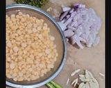 A picture of step 1 of Snake gourd veggie.