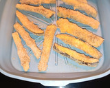 Foto del paso 2 de la receta: Bastoncitos de berenjenas empanado en freidora de aire