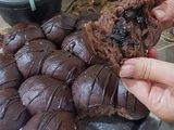 خلية نحل بالشوكولاتة حاجه كده غرقانه شوكولاته 😋
