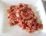A picture of step 2 of Yakiniku Onigiri Sandwich.