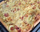 A picture of step 8 of Schwäbisch Zwiebelkuchen (Southern German Onion Tart).