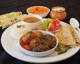 A picture of step 9 of Gujarati lunch thali.