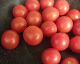 Foto del paso 13 de la receta: Berenjenas rellenas gratinadas con coco, tomates cherrys asados y sopa