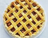 A picture of step 4 of Apple Pie.
