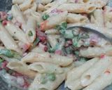 A picture of step 10 of White Sauce Pasta.