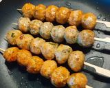 A picture of step 2 of Chicken balls skewer.