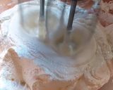 Foto del paso 1 de la receta: Crema De Manteca En Batidora