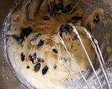 Foto del paso 3 de la receta: 👩🍳Muffins de vainilla y pasas (Receta fácil)