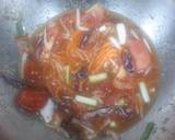 Yum Woon Sen / Vermicelli and Seafood Spicy Salad recipe step 2 photo