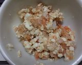 A picture of step 4 of Easy! Delicious! Plump Shrimp Spring Rolls.