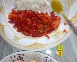 A picture of step 1 of Shredded Egg souce.